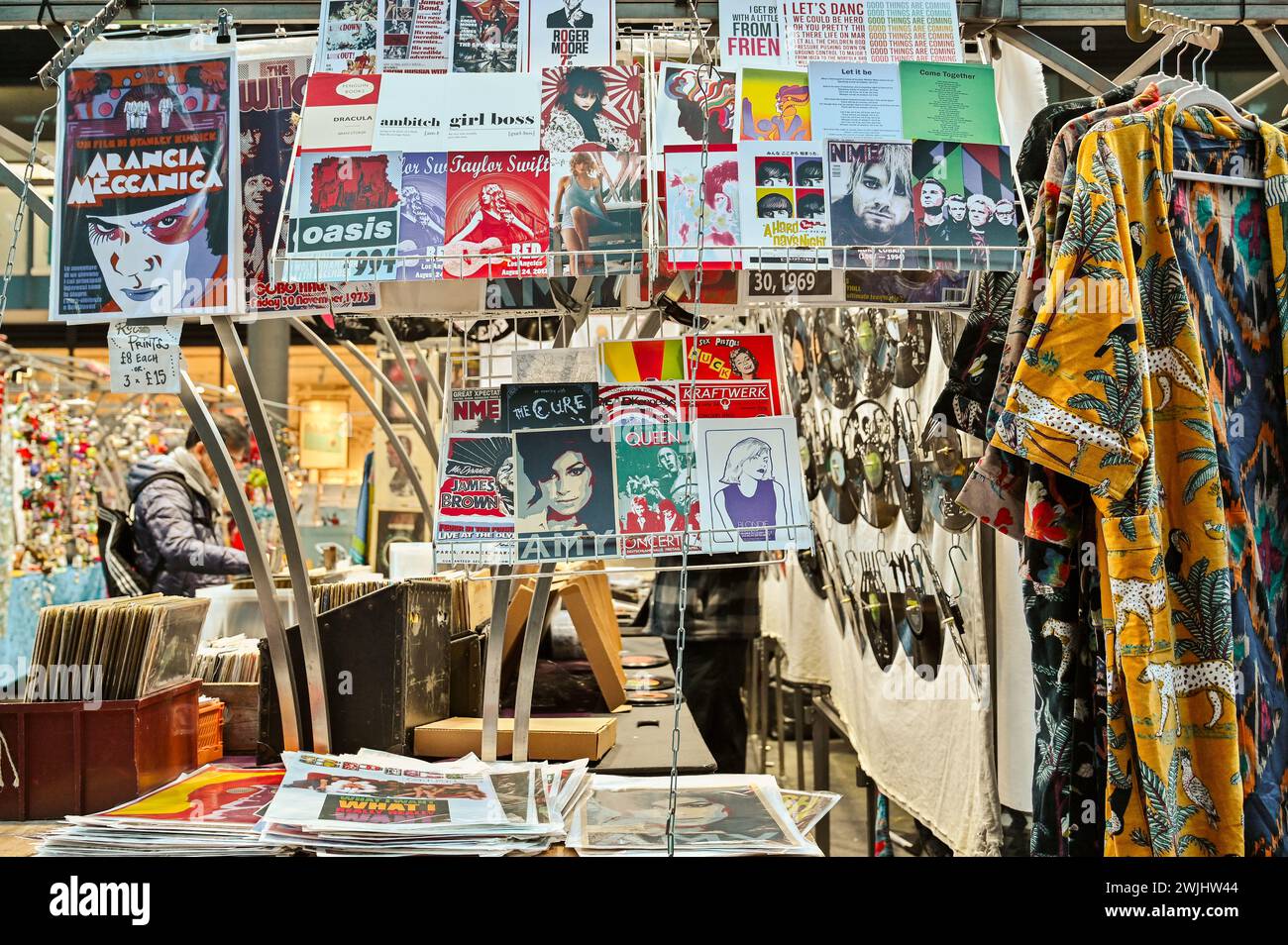Spitalfields Market London : une riche tapisserie de culture, de créativité et de communauté, qui se déploie parmi ses rues historiques et ses étals modernes. Banque D'Images