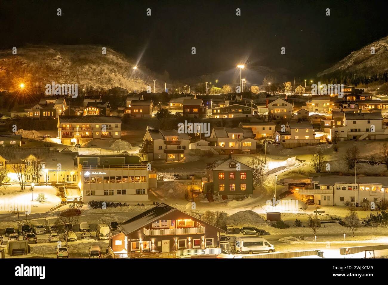 Skjervoy la nuit, Norvège Banque D'Images