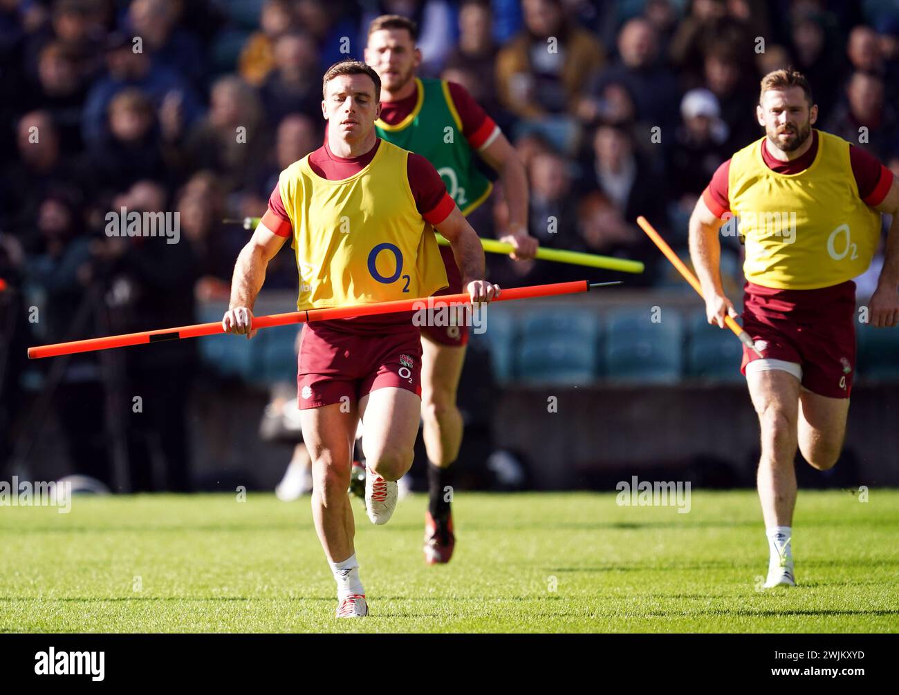 George Ford de l'Angleterre lors d'une séance d'entraînement au Twickenham Stadium, Londres. Date de la photo : vendredi 16 février 2024. Banque D'Images