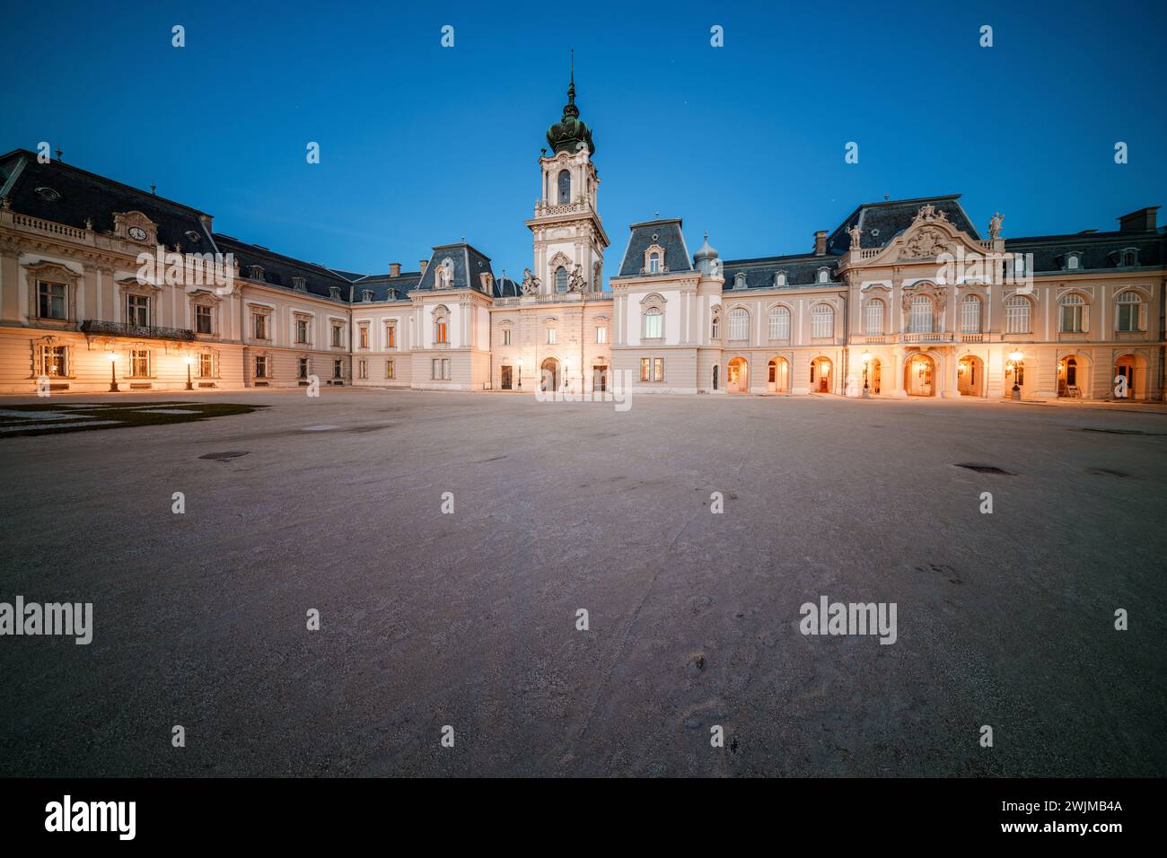 Château de Festetics à Keszthely la nuit Banque D'Images