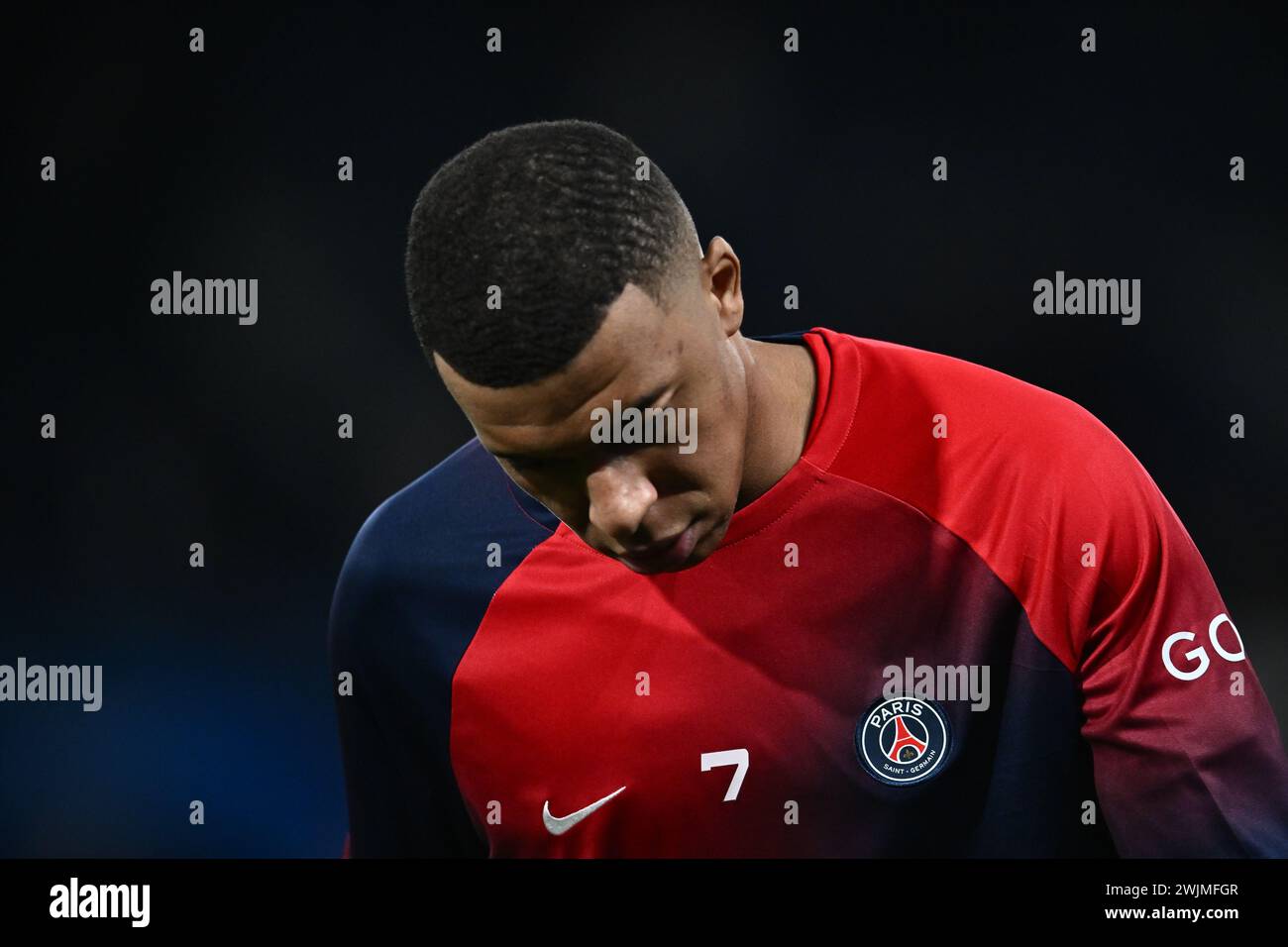 PARIS, FRANCE - 14 FÉVRIER : Kylian Mbappe du Paris Saint-Germain lors de la manche 2023/24 de l'UEFA Champions League du 16e match de première manche entre Paris S. Banque D'Images