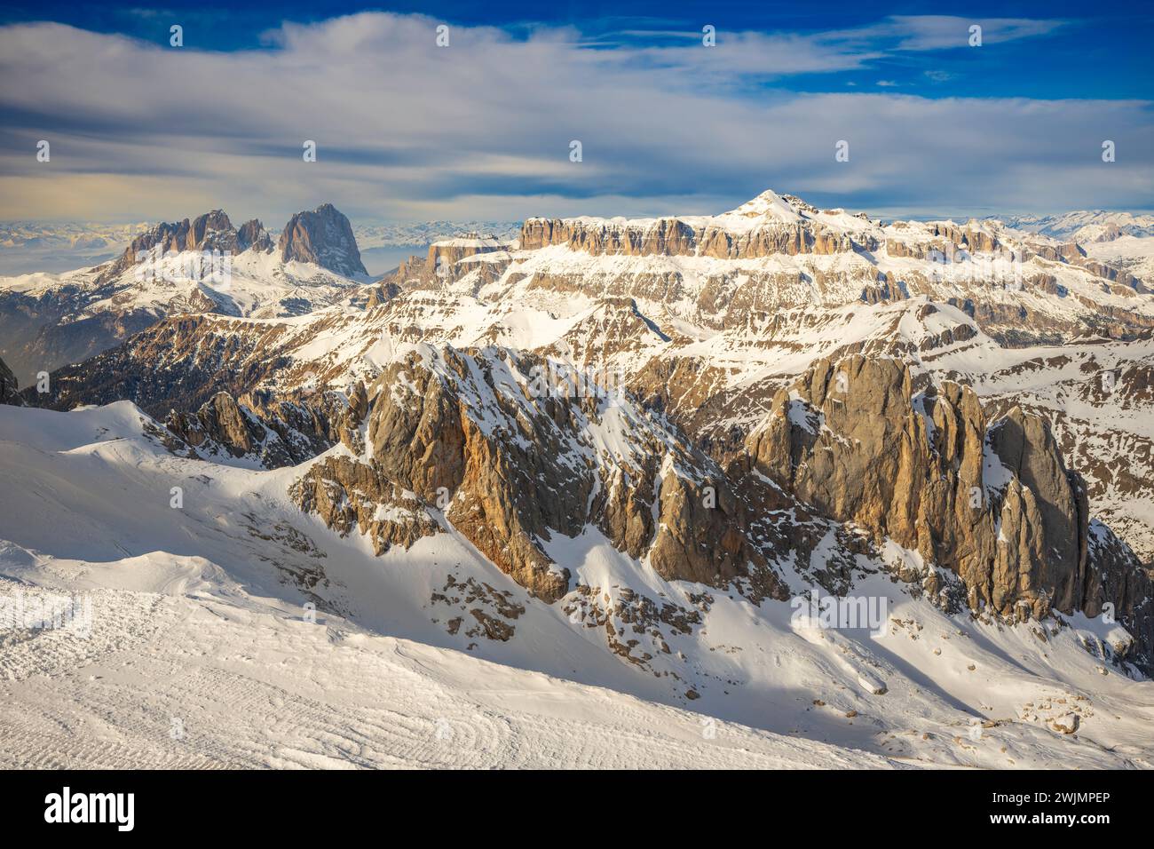 Pentes du glacier Marmolada, Dolomites, Italie Banque D'Images