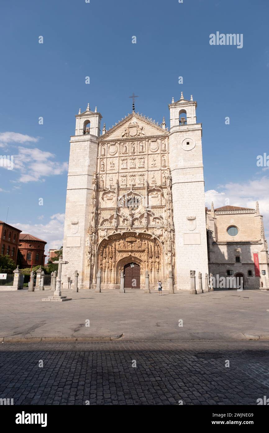 Façade, conçue par Simón de Colonia et achevée en 1500. Iglesia conventual de San Pablo aka San Pablo de Valladolid. Église et ancien couvent. Est Banque D'Images