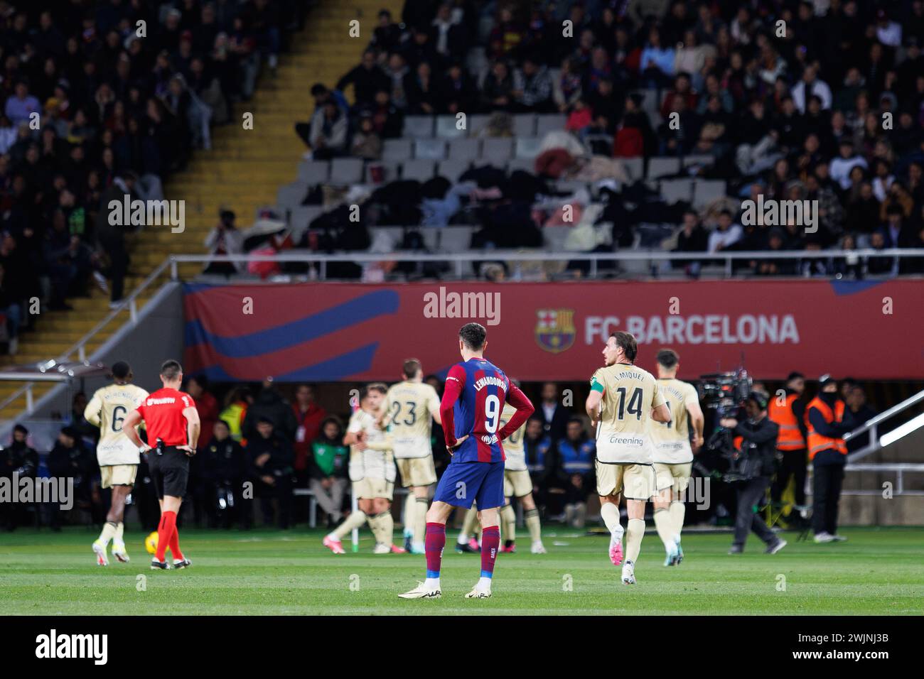 Barcelone, Espagne. 11 février 2024. Lewandowski en action lors du match LaLiga EA Sports entre le FC Barcelone et Granada CF à l'Estadi Olimpic LL Banque D'Images