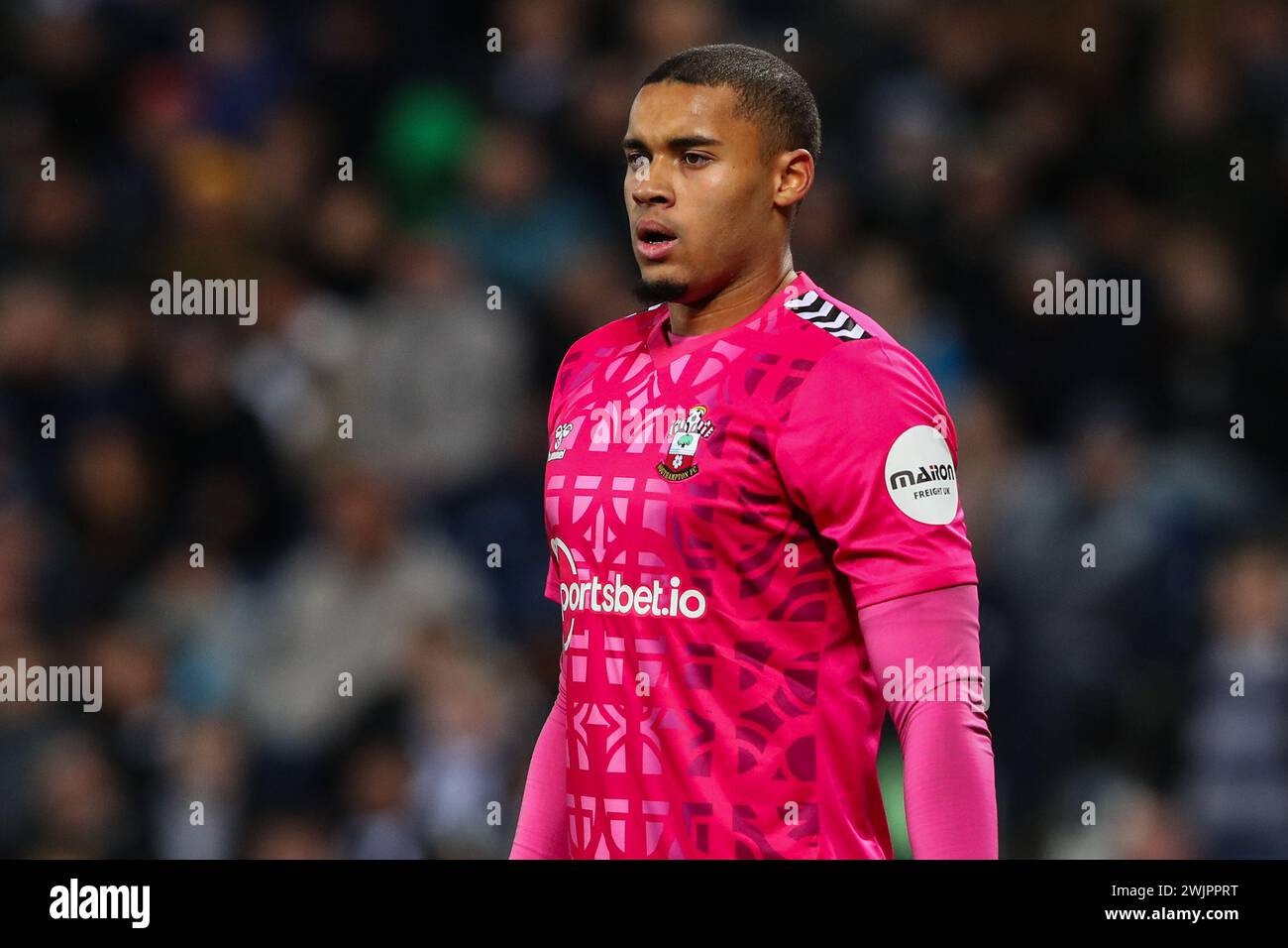 West Bromwich, Royaume-Uni. 16 février 2024. Gavin Bazunu de Southampton lors du match Sky Bet Championship West Bromwich Albion vs Southampton aux Hawthorns, West Bromwich, Royaume-Uni, 16 février 2024 (photo par Gareth Evans/News images) à West Bromwich, Royaume-Uni le 16/02/2024. (Photo de Gareth Evans/News images/SIPA USA) crédit : SIPA USA/Alamy Live News Banque D'Images