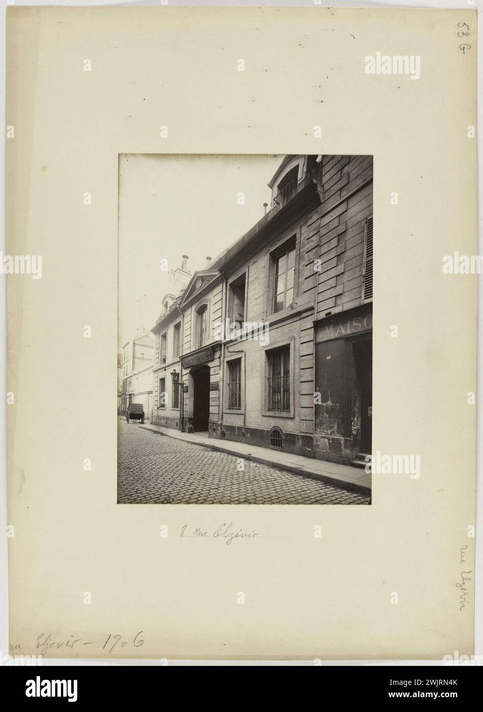 Façade de bâtiment, 8 rue Elzévir, Paris (3e arr.). Photographie anonyme. 1906. Paris, musée Carnavalet. 99889-15 IIIEM III 3ème 3ème arrondissement, rue Elzevir Banque D'Images
