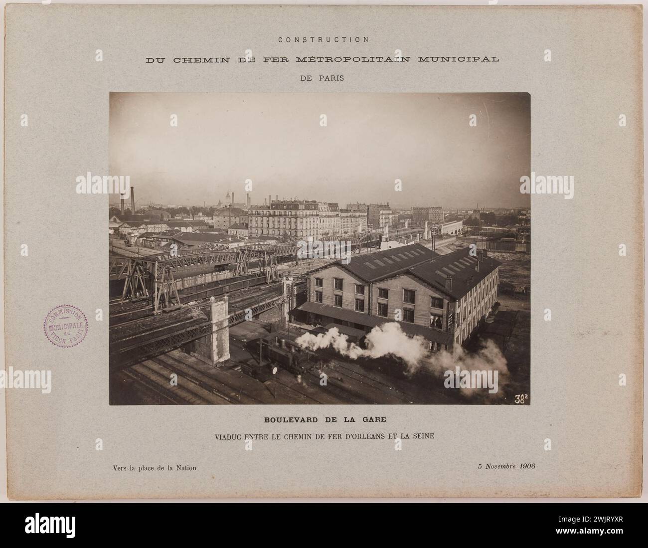 Anonyme. Construction / Métropole / chemin de fer municipal de Paris. / Boulevard de la Gare / Viaduc entre Orléans et Seine. 'Vue sur les pistes de la 'Gare d'Orléans', Gare d'Austerlitz, 13ème arrondissement, Paris'. Tirage au bromure de gélatine d'argent. en 1906-11-05-1906-11-05. Paris, musée Carnavalet. 123829-14 Banque D'Images