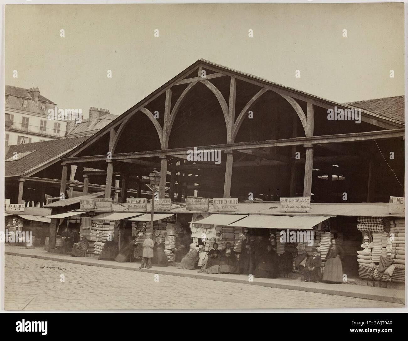 Anonyme. 'Marché aux tissus, tuile du Temple, 4ème arrondissement, Paris'. Tirage au bromure de gélatine d'argent. po. Paris, musée Carnavalet. 144176-13 Banque D'Images