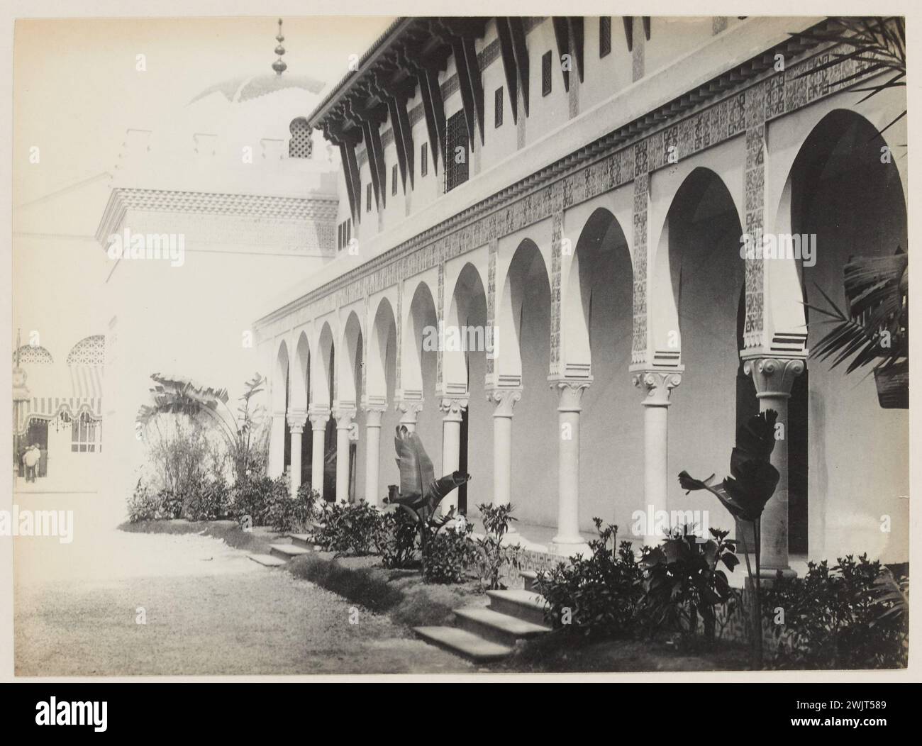 Blancard, Hippolyte (1843 - D.1924), exposition universelle de 1889 : Galerie tunisienne, Paris (titre fictif), 1889. Tirage platine. Musée Carnavalet, histoire de Paris. Banque D'Images Blancard, Hippolyte (1843 - D.1924), exposition universelle de 1889 : Galerie tunisienne, Paris (titre fictif), 1889. Tirage platine. Musée Carnavalet, histoire de Paris. Banque D'Images