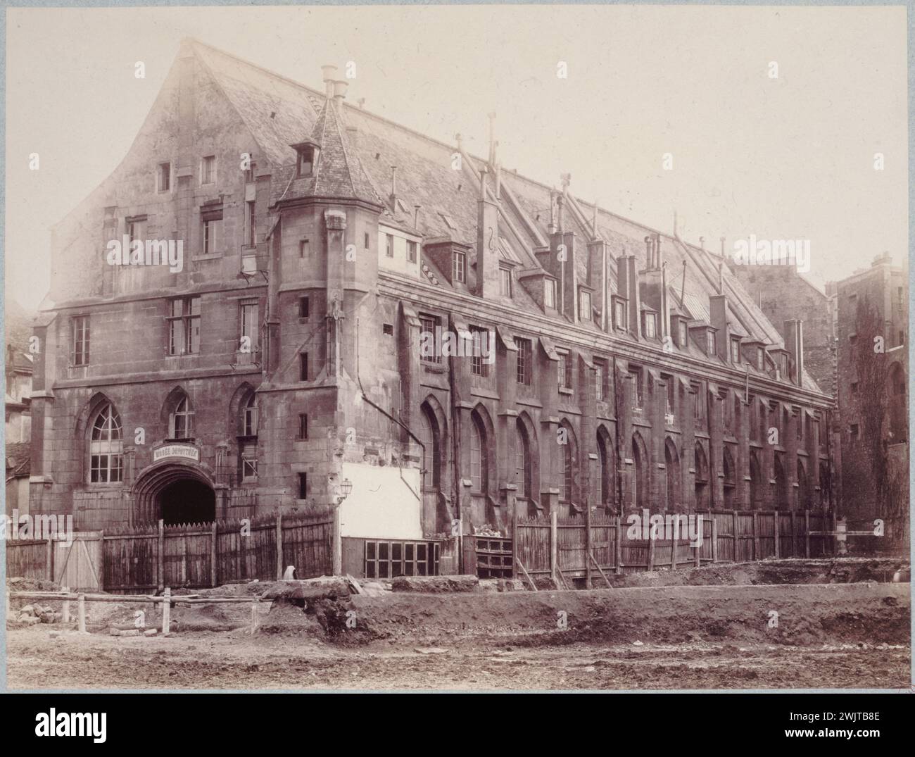 Ancien réfectoire des cordeliers. Paris (6e arr.), 20 décembre 1881. Paris, musée Carnavalet. 33114-14 Vieux, arrondissement, couvent, réfectoire des cordeliers, vieme vi 6ème 6ème Banque D'Images