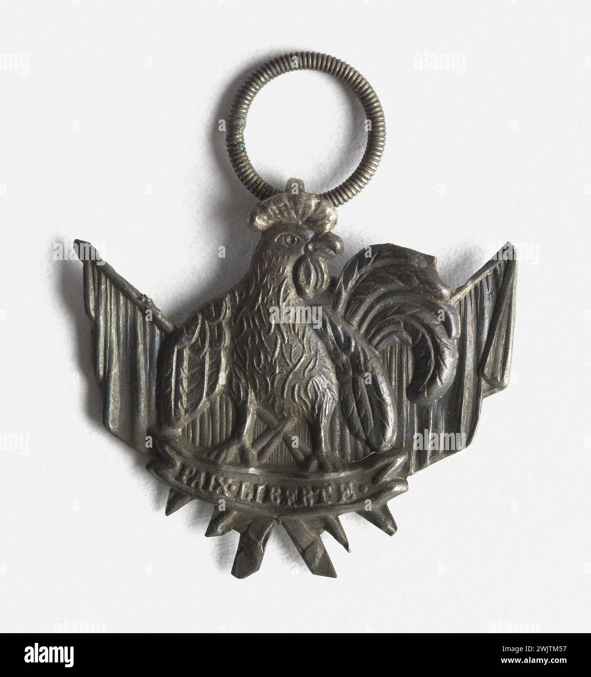 Anonyme. Coq gaulois placé sur deux courants d'air dans un long collier. 1848 (avers). Paris, musée Carnavalet. Médaille, numismatique Banque D'Images