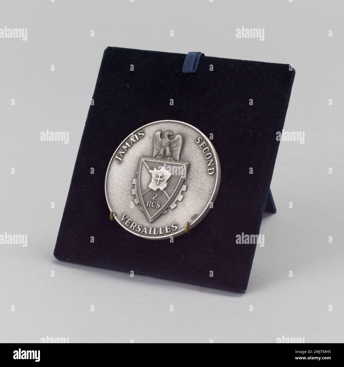Médaille de présentation du 2e régiment de commandement et de soutien. Bronze argenté, 1980-1990. Musée général Leclerc de Hauteclocque et de la libération de Paris, Musée Jean Moulin. Banque D'Images