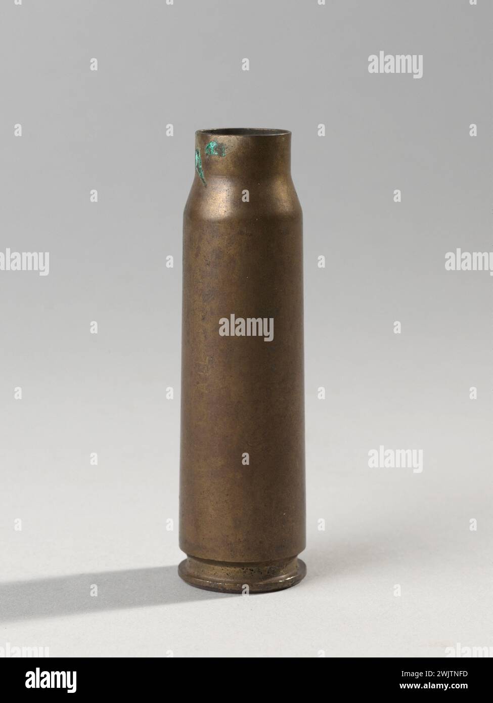 prise bus 20 mm. Laiton, 1945. Musée général Leclerc de Hauteclocque et de la libération de Paris, Musée Jean Moulin. 78983-23 armement, arme, canon, guerre 1939-1945, guerre 39-45, munitions, obus, seconde Guerre mondiale Banque D'Images