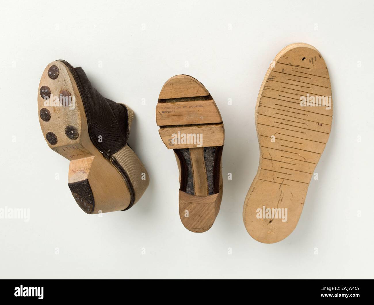 Chaussure a semelle de bois discount
