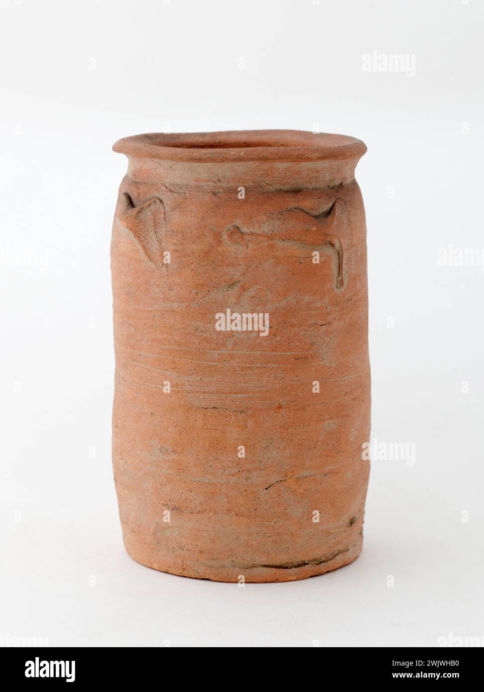 Vase cylindrique avec grand col '. Terre cuite. Vietnam-Xe-Xive s. Paris, musée Cernuschi. 72186-24 Grand col, objet vietnamien, terre cuite, vase cylindrique Banque D'Images