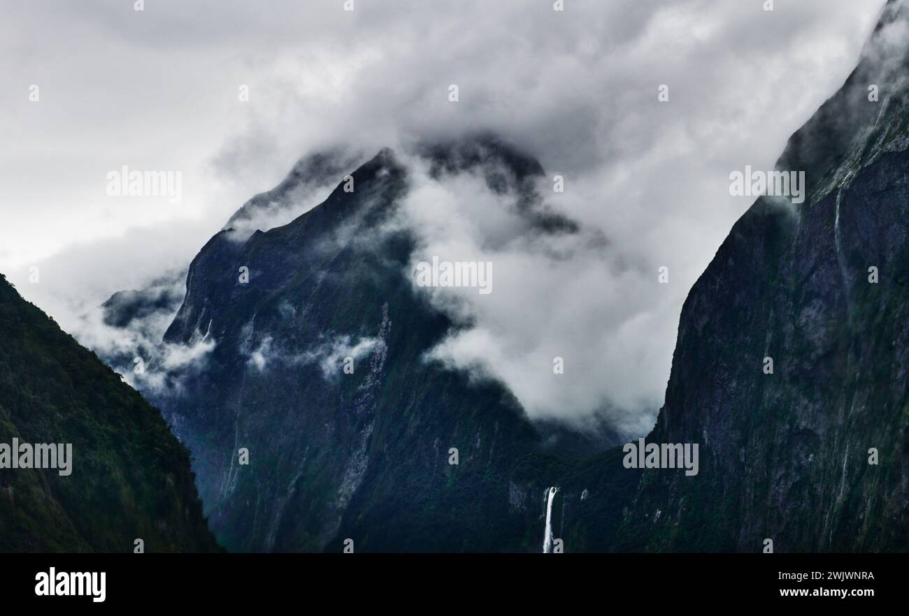 Paysage de Milford Sound / Piopiotahi, Île du Sud, Nouvelle-Zélande Banque D'Images