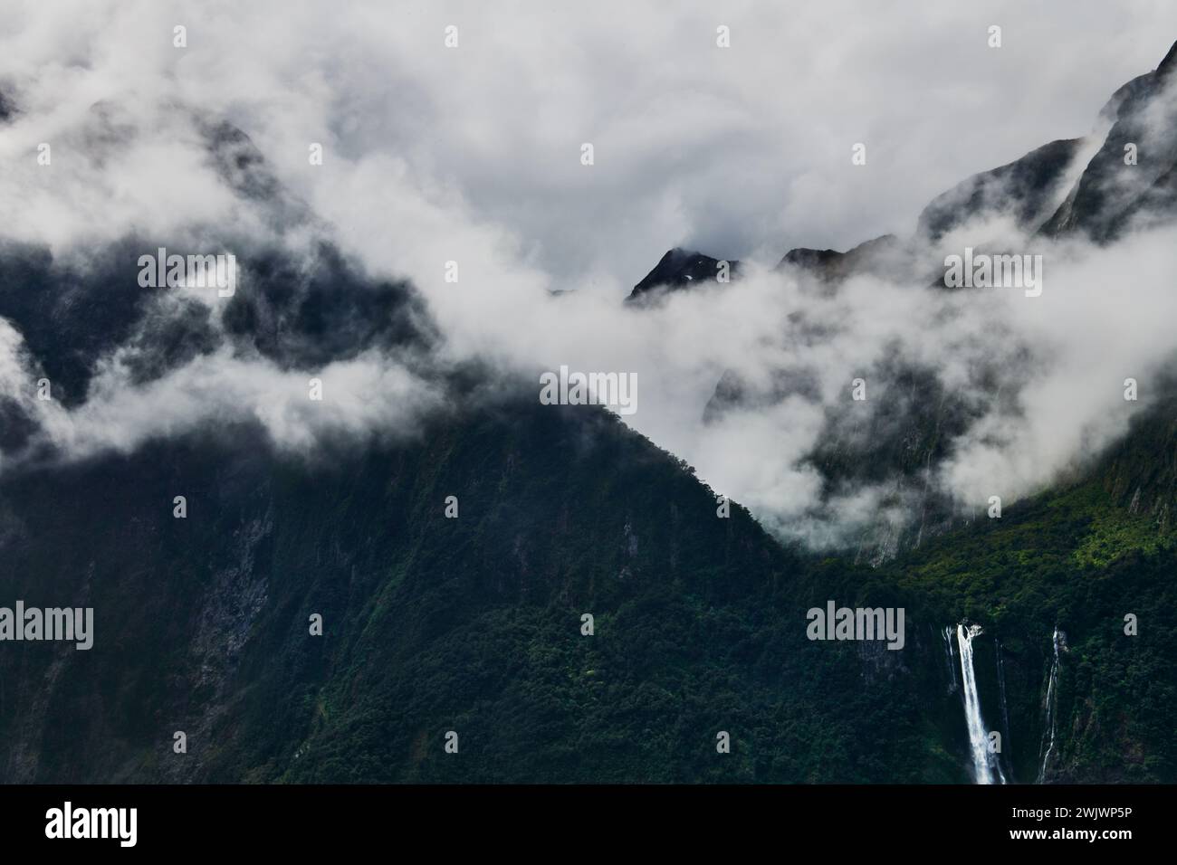 Paysage de Milford Sound / Piopiotahi, Île du Sud, Nouvelle-Zélande Banque D'Images