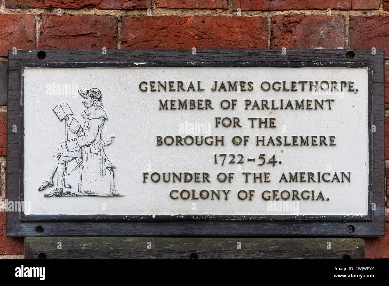Plaque commémorative sur l'hôtel de ville de Haslemere en mémoire du général James Oglethorpe, député local et fondateur de la colonie américaine de Géorgie Banque D'Images