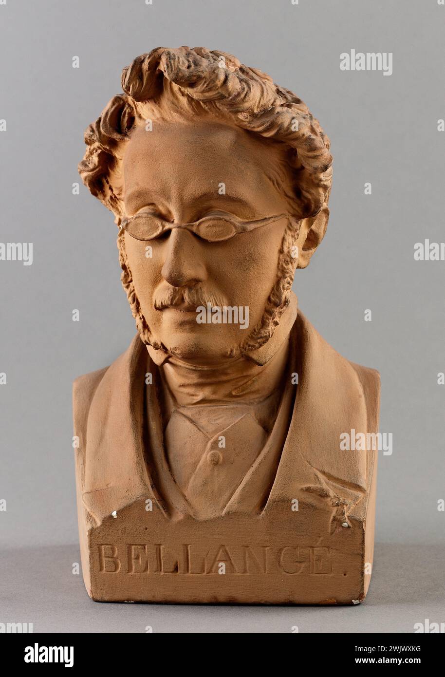 Jean-Pierre Dantan (1800-1869) dit Dantan le jeune. Portrait sérieux de Joseph-Louis-Hippolyte Bellangé (1800-1866), peintre. Plâtre patiné en terre cuite. 1847. Paris, musée Carnavalet. 53355-11 peintre français, patine à motifs, portrait, terre cuite Banque D'Images