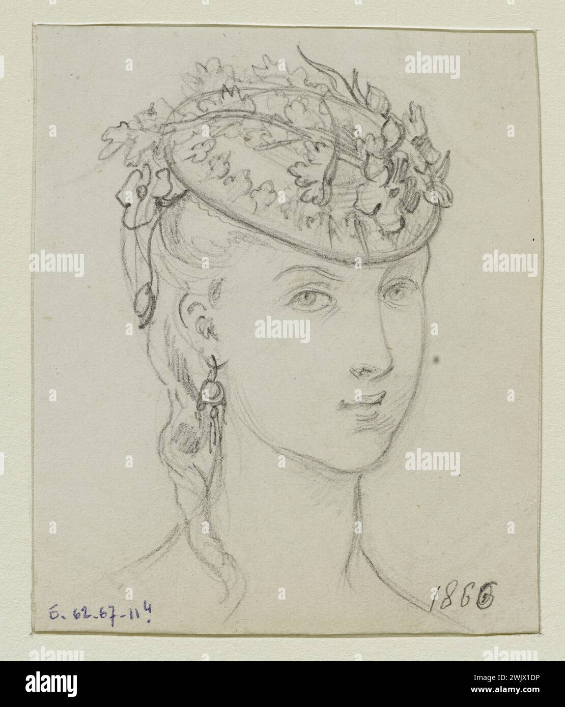 Anaïs Toudouze (1822-1899) 'Femme portant un petit chapeau'. Petit chapeau ovale orné de feuilles et de fleurs. Mine de plomb, livre blanc. 1866. Galliera, musée de la mode de la ville de Paris. 37823-15 boucle d'oreille, chapeau ovale, coiffure, dessin, feuille, fleur, jeune femme, mine de plomb, second empire, chapeau Banque D'Images