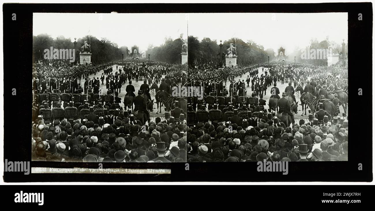 Anonyme, funérailles de Victor Hugo-champs Elysées (titre enregistré (lettre)), 1885-05-31. Maison de Victor Hugo - Maison Hauteville. Banque D'Images Anonyme, funérailles de Victor Hugo-champs Elysées (titre enregistré (lettre)), 1885-05-31. Maison de Victor Hugo - Maison Hauteville. Banque D'Images