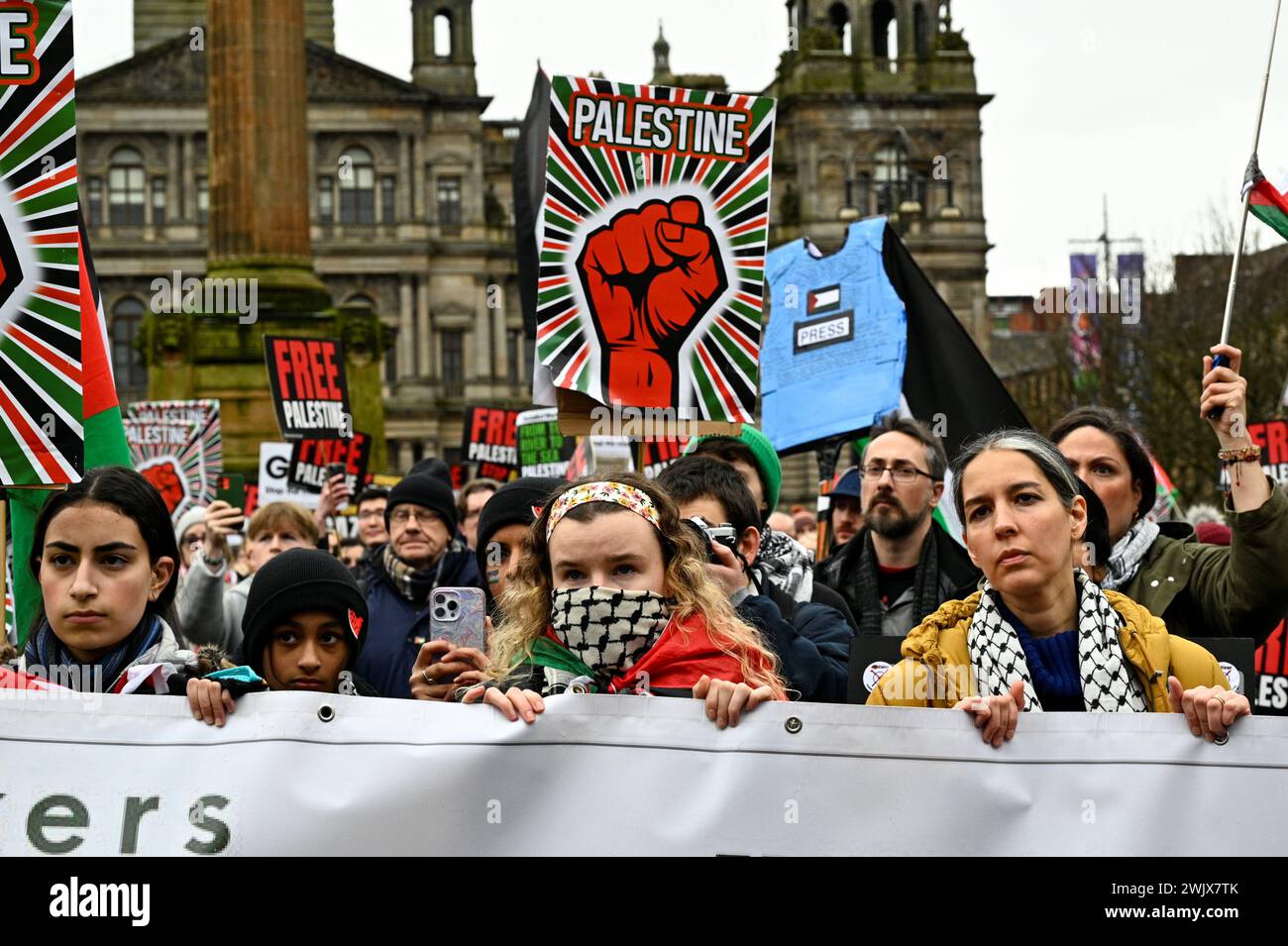 Glasgow, Écosse, Royaume-Uni. 17 février 2024. Rassemblement pro-Palestine à George Square pour protester contre le conflit israélo-palestinien. Divers groupes activistes présents avec une marche prévue pour passer devant le lieu de la conférence annuelle Scottish Labour qui a commencé hier. Crédit : Craig Brown/Alamy Live News Banque D'Images