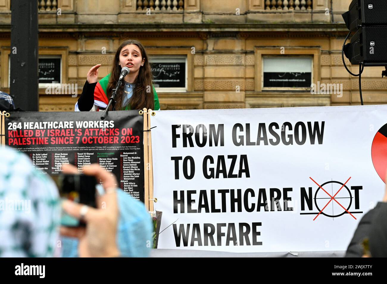 Glasgow, Écosse, Royaume-Uni. 17 février 2024. Rassemblement pro-Palestine à George Square pour protester contre le conflit israélo-palestinien. Divers groupes activistes présents avec une marche prévue pour passer devant le lieu de la conférence annuelle Scottish Labour qui a commencé hier. Crédit : Craig Brown/Alamy Live News Banque D'Images