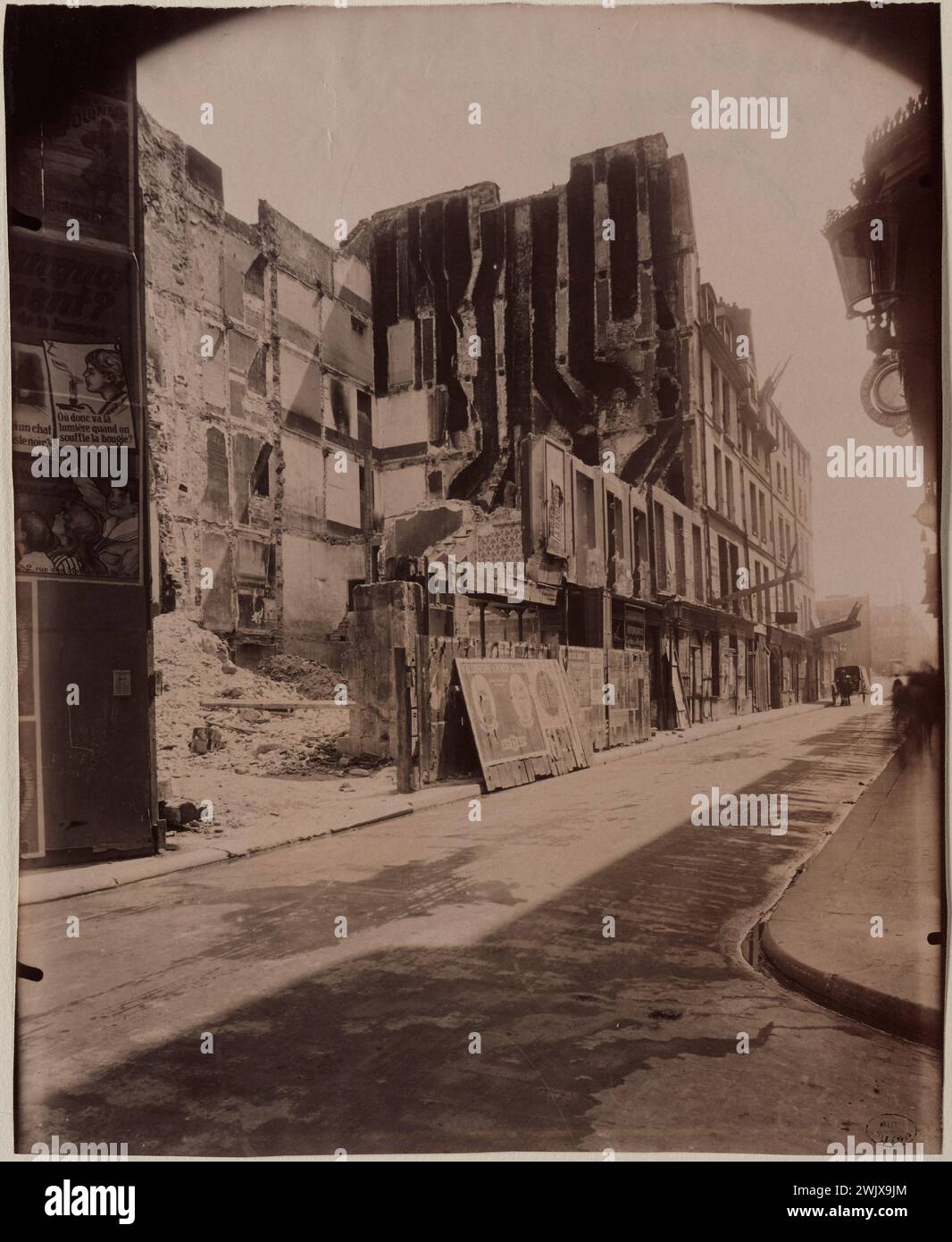 Atget, Eugène (Jean Eugène Auguste Atget, dit) (n.1857-02-12-D.1927-08-04), rue des deux-ponts, 4ème arrondissement, Paris. (Titre fidèle), 1914-06. Tirage de papier albumine. Musée Carnavalet, histoire de Paris. Banque D'Images