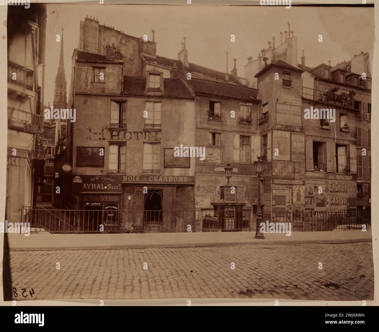 Atget, Eugène (Jean Eugène Auguste Atget, dit) (n.1857-02-12-D.1927-08-04), Quai aux fleurs et rue des Ursins, 4e arrondissement, Paris (titre factice), 1885. Papier albumine. Musée Carnavalet, histoire de Paris. Banque D'Images