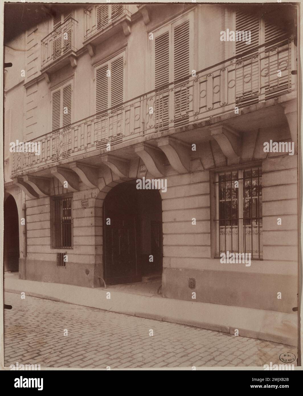 Atget, Eugène (Jean Eugène Auguste Atget, dit) (n.1857-02-12-D.1927-08-04), balcon d'un hôtel ancien, 18 quai d'Orléans, 4ème arrondissement, Paris. (Titre factice), 1907. Dessiner sur papier albumine. Musée Carnavalet, histoire de Paris. Banque D'Images