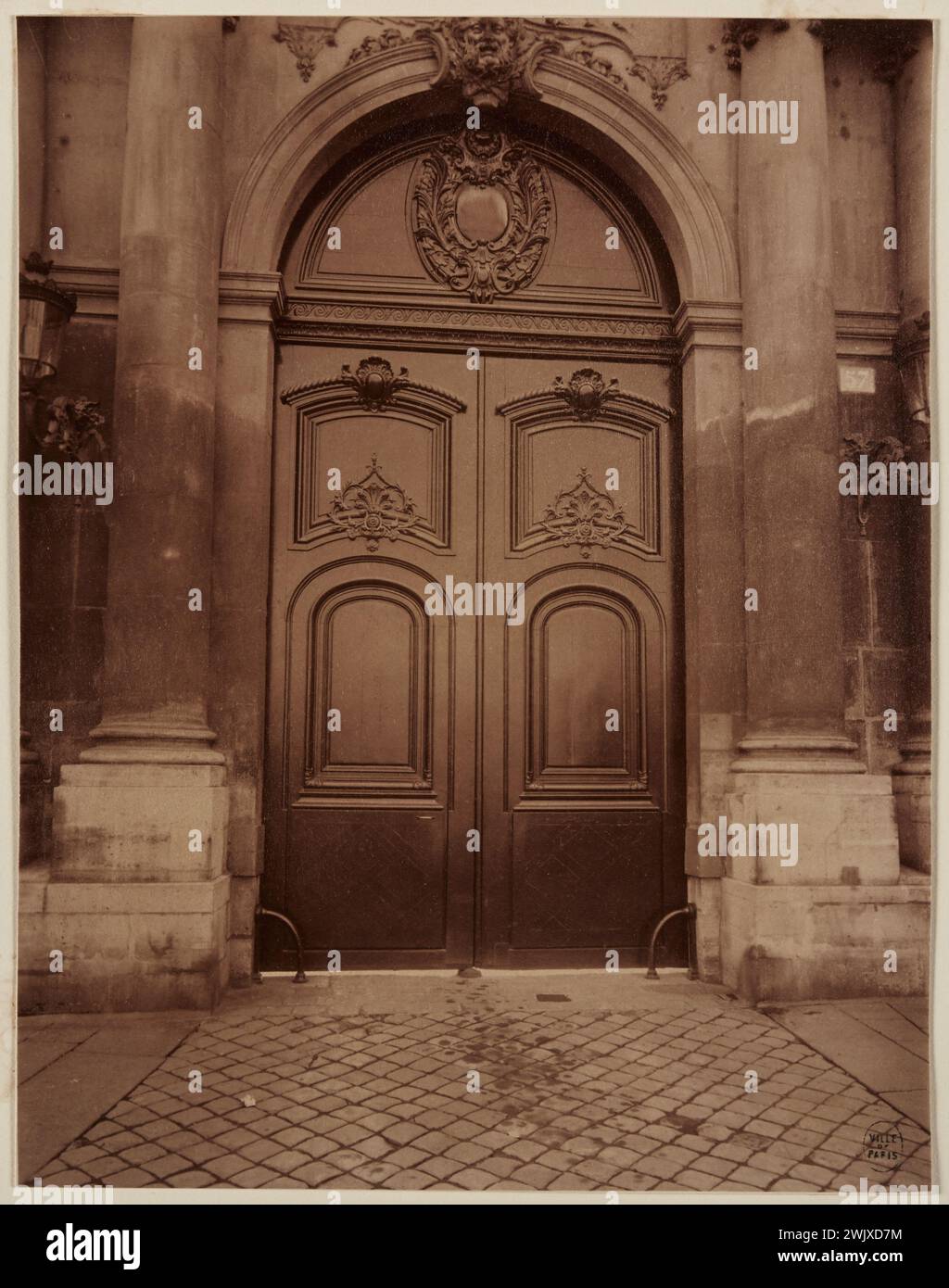 Atget, Eugène (Jean Eugène Auguste Atget, dit) (n.1857-02-12-D.1927-08-04), Hotel du Maréchal de Montmorency (Hôtel de Matignon), 57 rue de Varenne, 7ème arrondissement, Paris (titre fidèle), 1885. Dessiner sur papier albumine. Musée Carnavalet, histoire de Paris. Banque D'Images