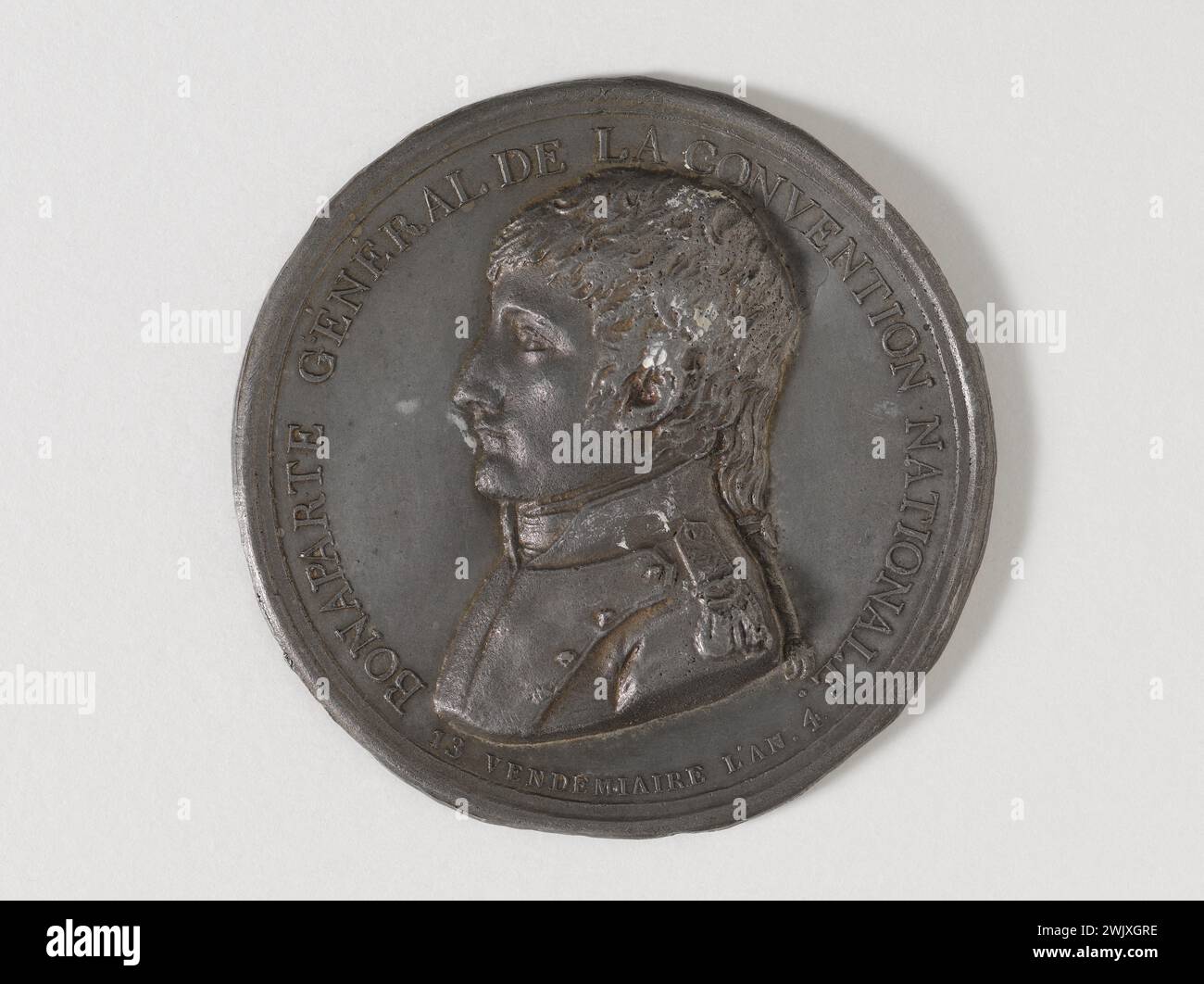 Anonyme. 'Jour du 13 Vendémiaire an IV'. TiN. 5 octobre 1795. Paris, musée Carnavalet. 54285-6 Convention nationale, Empereur de France, Etain, général, Médaille, profil, Portrait Banque D'Images