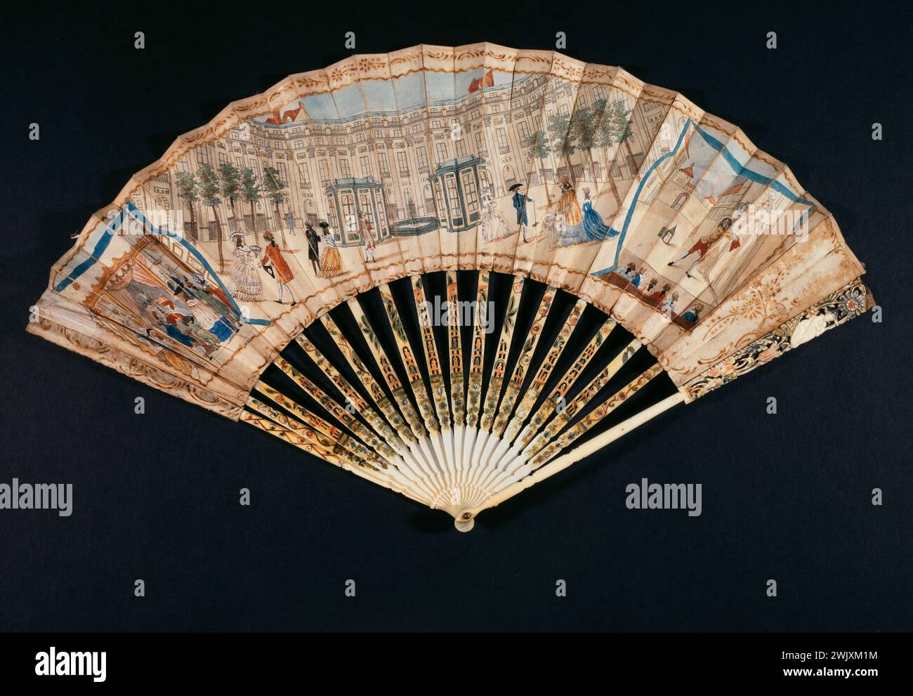 Anonyme. Jardin du Palais Royal (recto), XVIIIe siècle. EVENTAIL. Paris, musée Carnavalet. 75472-13 Eventail, jardin, jardin remarquable, Louvre, palais royal, vie parisienne, recto Banque D'Images