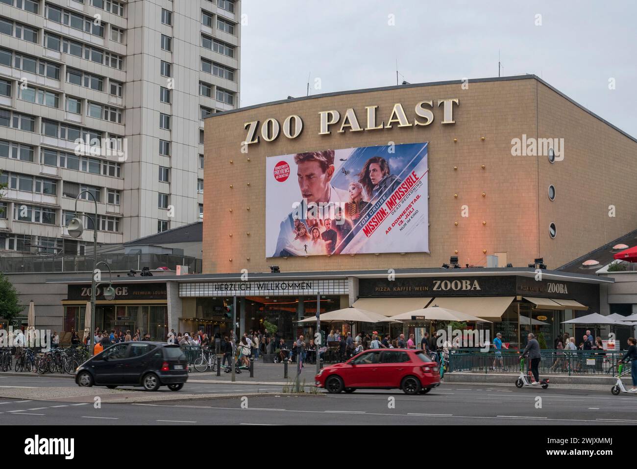Le cinéma néo-roman Zoo Palast à Charlottenburg, Berlin, Allemagne. Banque D'Images