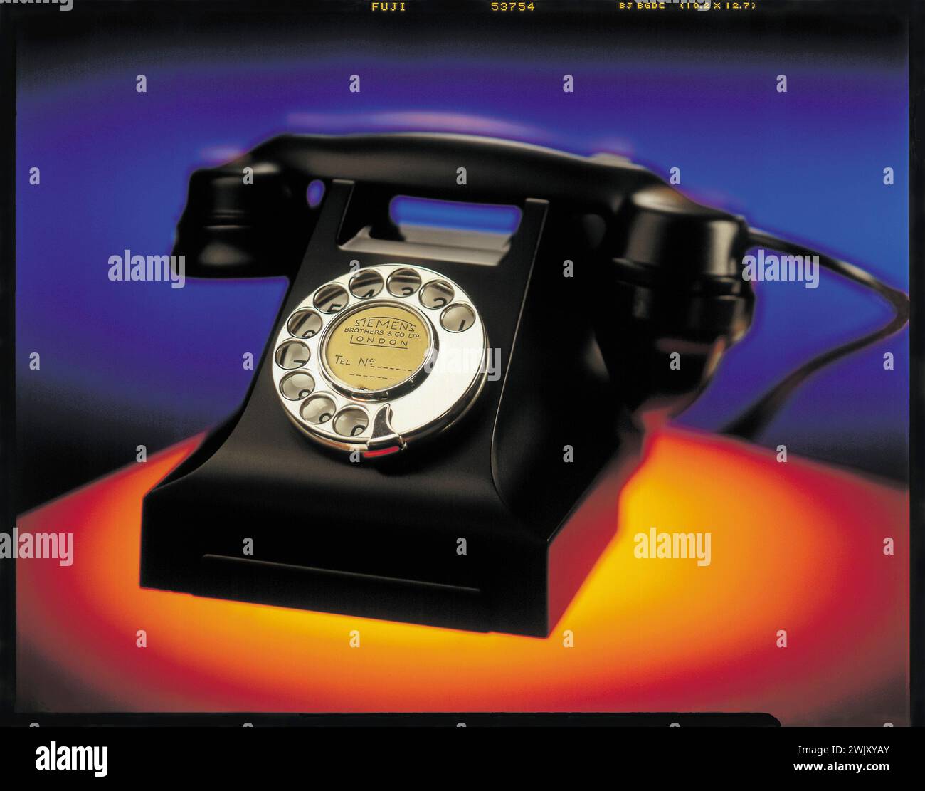 Téléphone Bakélite noir Siemens vintage des années 1940/1950 Banque D'Images