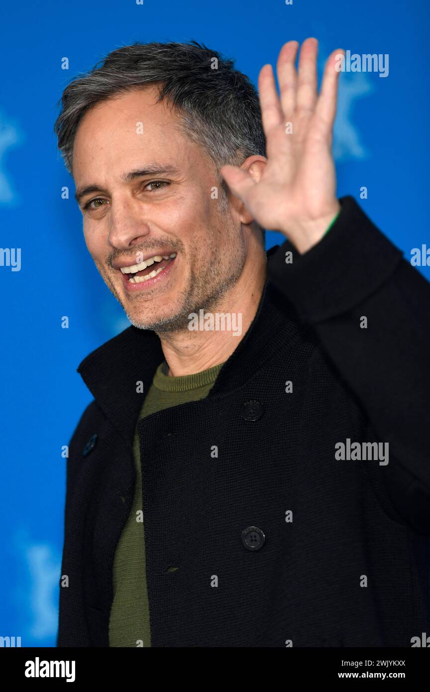 Gael Garcia Bernal beim Photocall zum Kinofilm Another end auf der Berlinale 2024 / 74. Internationale Filmfestspiele Berlin im Hotel Grand Hyatt. Berlin, 17.02.2024 *** Gael Garcia Bernal à l'appel photo pour le long métrage Another End au Berlinale 2024 74 Berlin International film Festival à l'Hôtel Grand Hyatt Berlin, 17 02 2024 Foto:XC.xNiehausx/xFuturexImagex End_4215 Banque D'Images