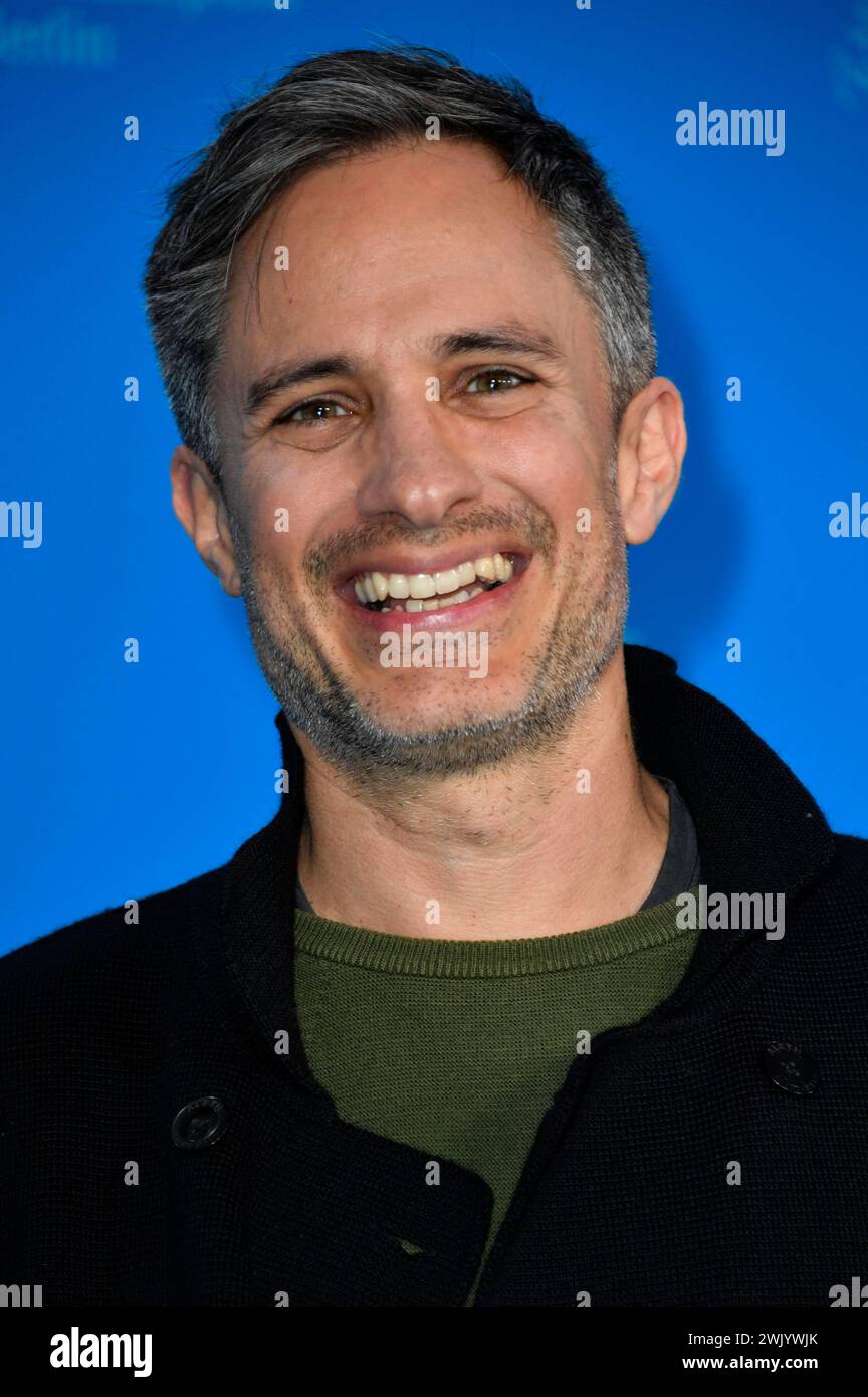 Gael Garcia Bernal beim Photocall zum Kinofilm Another end auf der Berlinale 2024 / 74. Internationale Filmfestspiele Berlin im Hotel Grand Hyatt. Berlin, 17.02.2024 *** Gael Garcia Bernal à l'appel photo pour le long métrage Another End au Berlinale 2024 74 Berlin International film Festival à l'Hôtel Grand Hyatt Berlin, 17 02 2024 Foto:Xn.xKubelkax/xFuturexImagex End_4231 Banque D'Images
