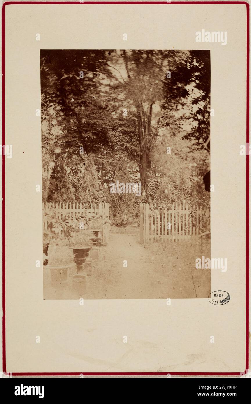 Anonyme, jardin, Hôtel de Sully, 62 rue Saint-Antoine, 4ème arrondissement, Paris. (Titre factice). Tirage de papier albumine. Musée Carnavalet, histoire de Paris. Banque D'Images