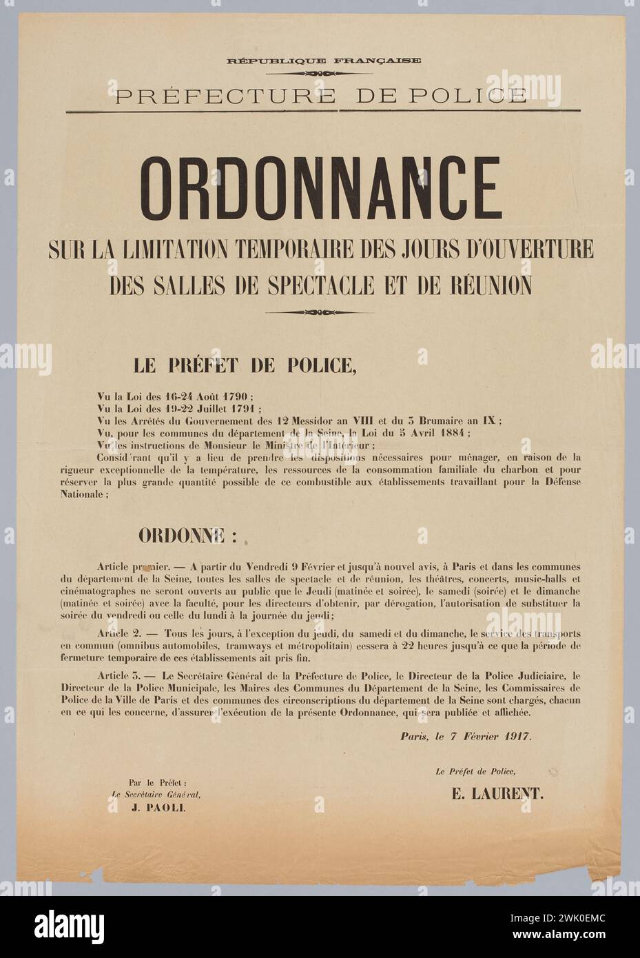 Anonyme, République française/ Préfecture de police/ ordonnance relative à la limitation temporaire des jours d'ouverture/ salles de spectacle et de réunion (titre nominatif (lettre)), 1917. Typographie. Musée Carnavalet, histoire de Paris. Banque D'Images