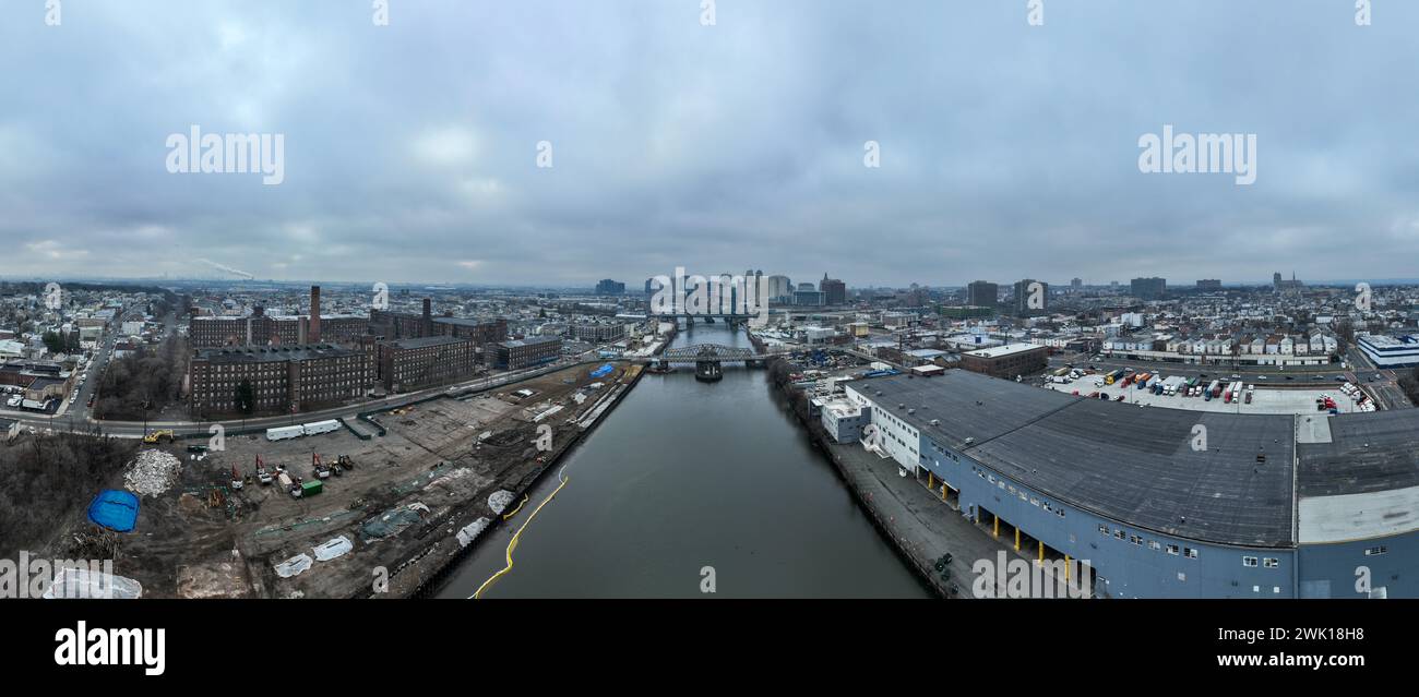 Aérien de Newark, NJ et NX Pont au-dessus de la rivière Passaic. Banque D'Images