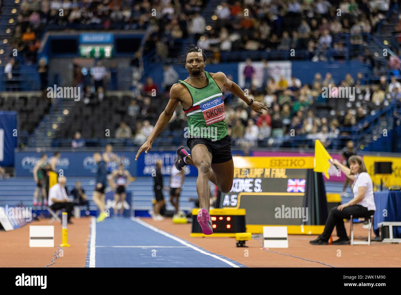 Birmingham, 18 février 2024, Triple Jump Men final – Seun Okome, Credit : Aaron Badkin/Alamy Live News Banque D'Images