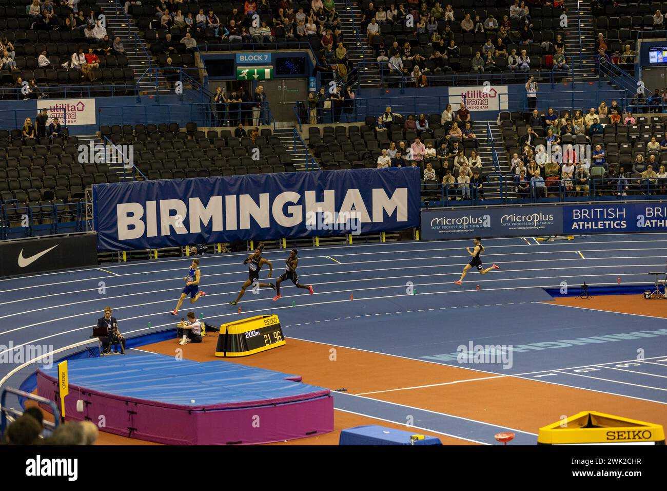 Birmingham, 17 février 2024, demi-finale du 400m Men, crédit : Aaron Badkin/Alamy Live News Banque D'Images