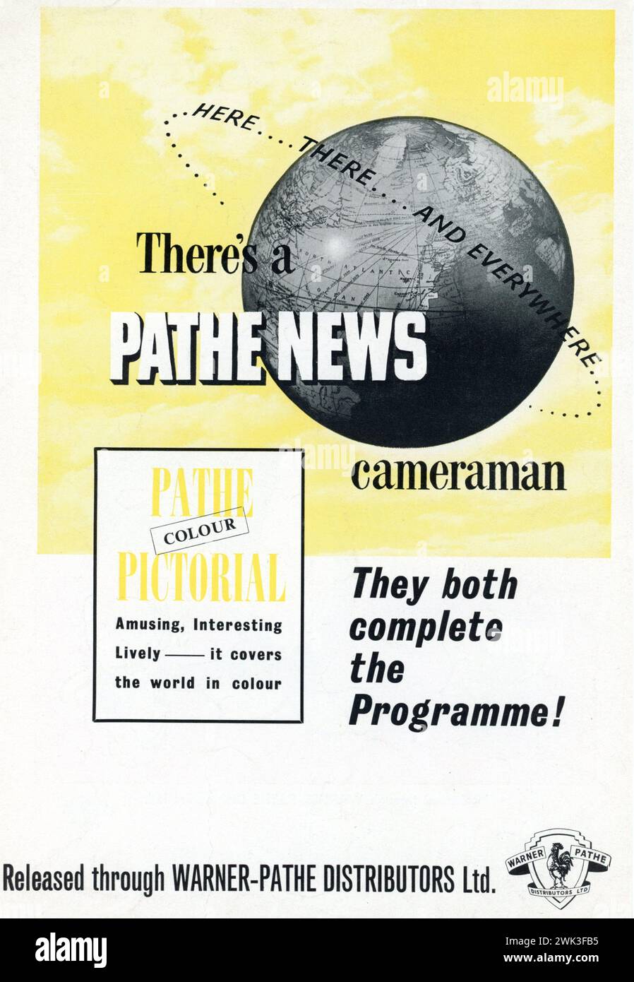 Publicité commerciale britannique pour les NOUVELLES PATHE et les nouvelles IMAGES COULEUR PATHE publiées par Warner - Pathe Distributors Ltd. du magazine professionnel des années 1950 Banque D'Images