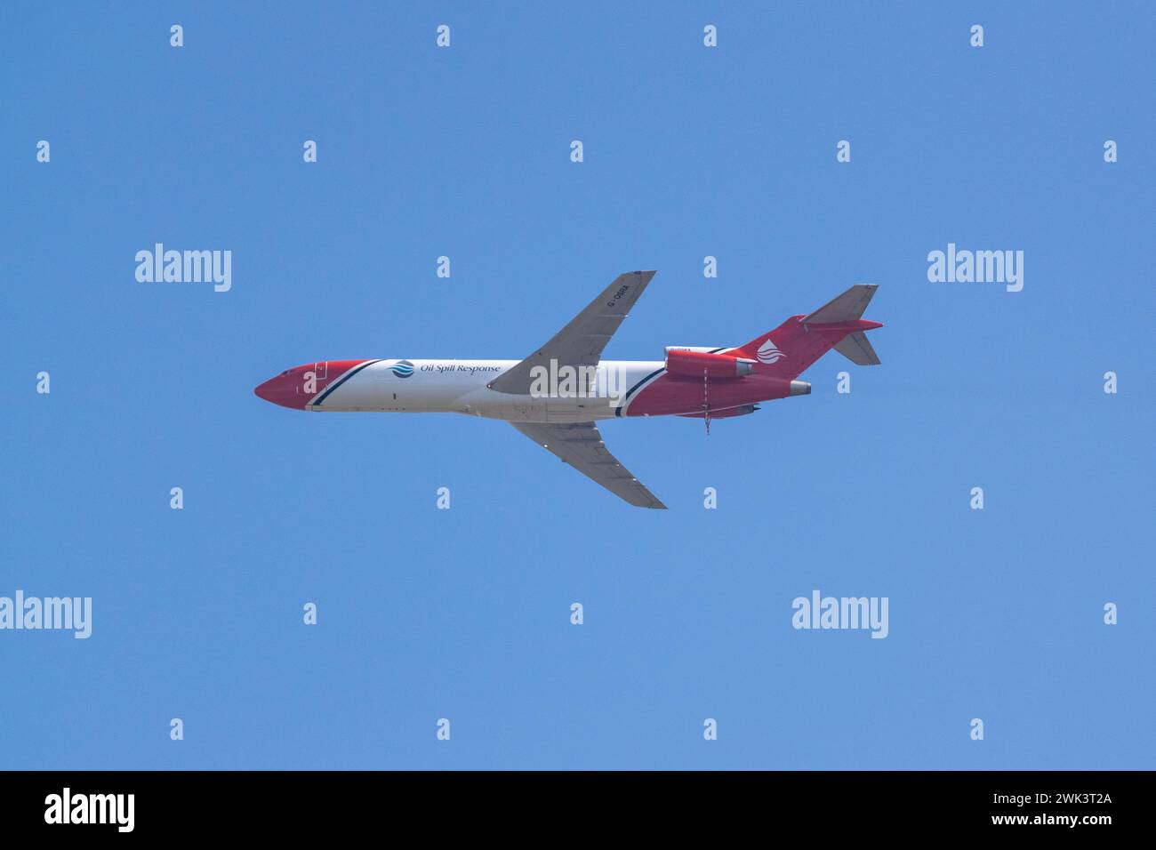 G-OSRA - intervention en cas de déversement d'hydrocarbures Boeing 727-2S2F Banque D'Images