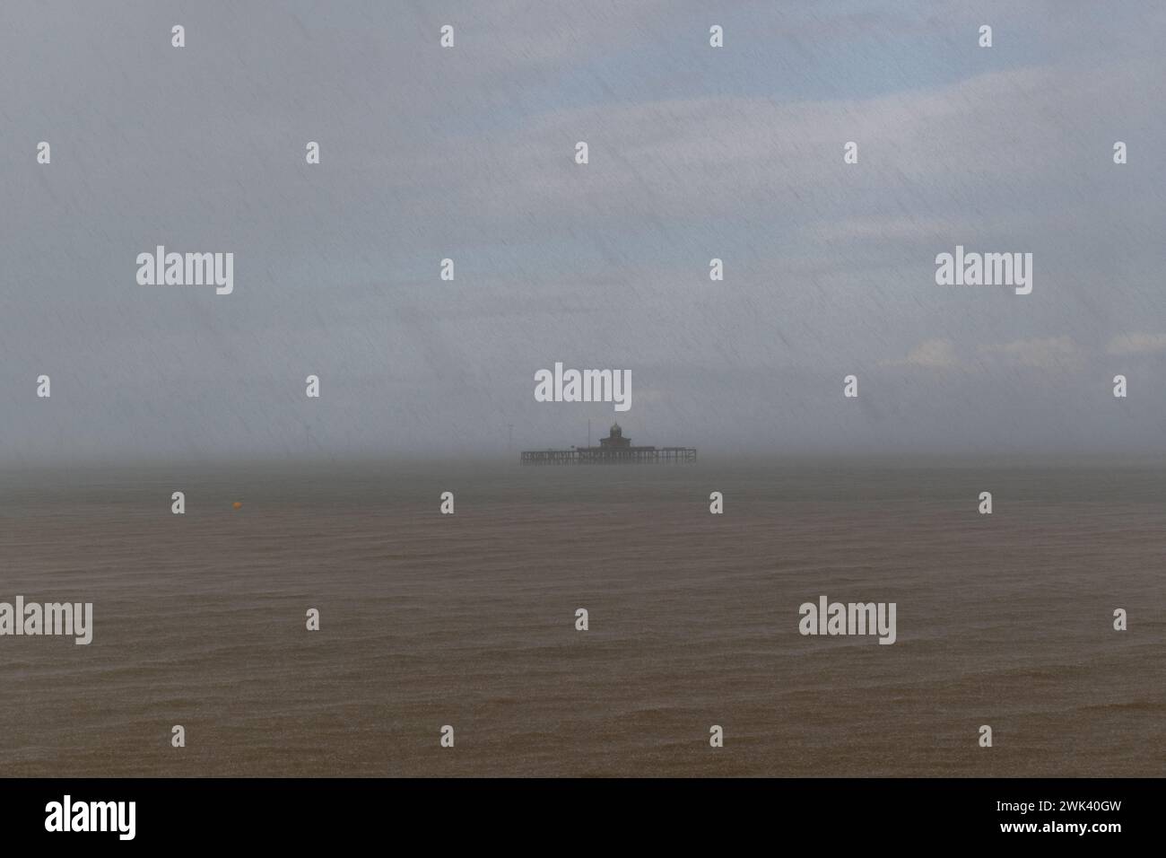 Herne Bay, Kent, Royaume-Uni. 18 février 2024. Une vitrine et un après-midi doux à Herne Bay. Crédit : Jamie McBean/Alamy Live News Banque D'Images