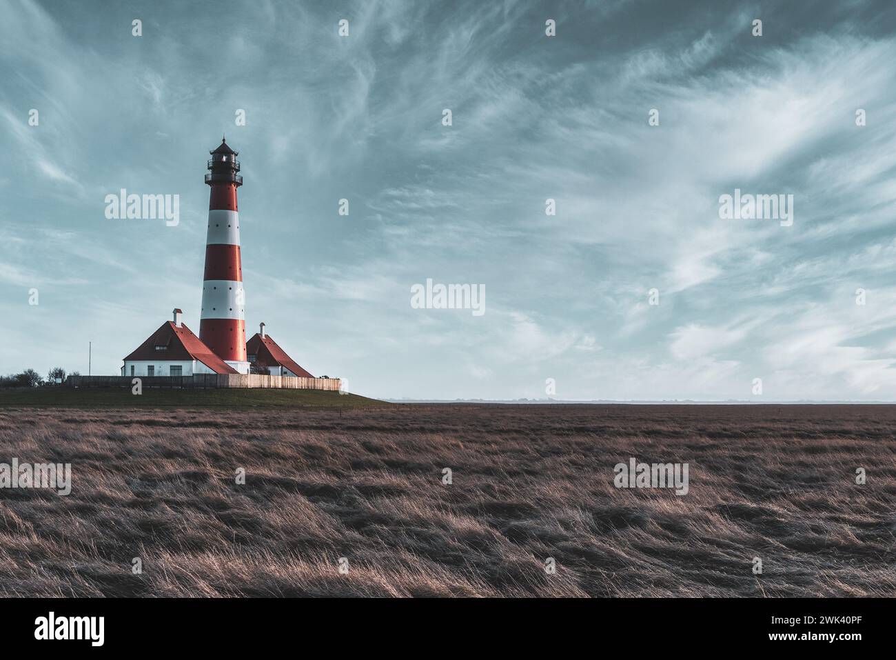 Phare de Westerheversand sur la mer du Nord un point de repère de la péninsule d'Eiderstedt en Allemagne. Banque D'Images Phare de Westerheversand sur la mer du Nord un point de repère de la péninsule d'Eiderstedt en Allemagne. Banque D'Images