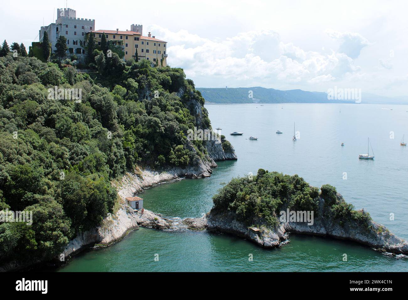 Château de Duino avec son littoral Banque D'Images