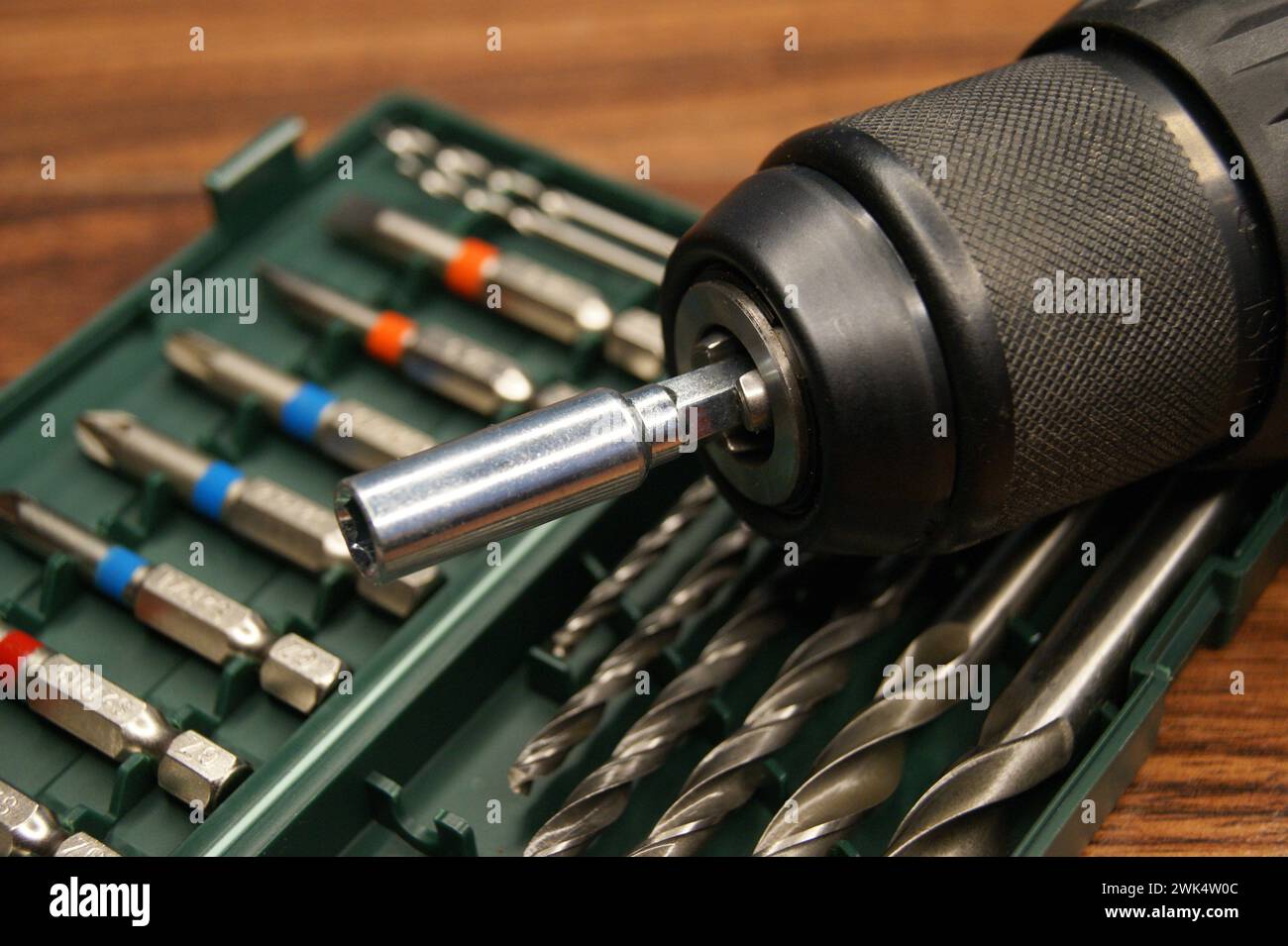 Tête de tournevis sur jeu d'embouts. Outils de construction neufs Banque D'Images