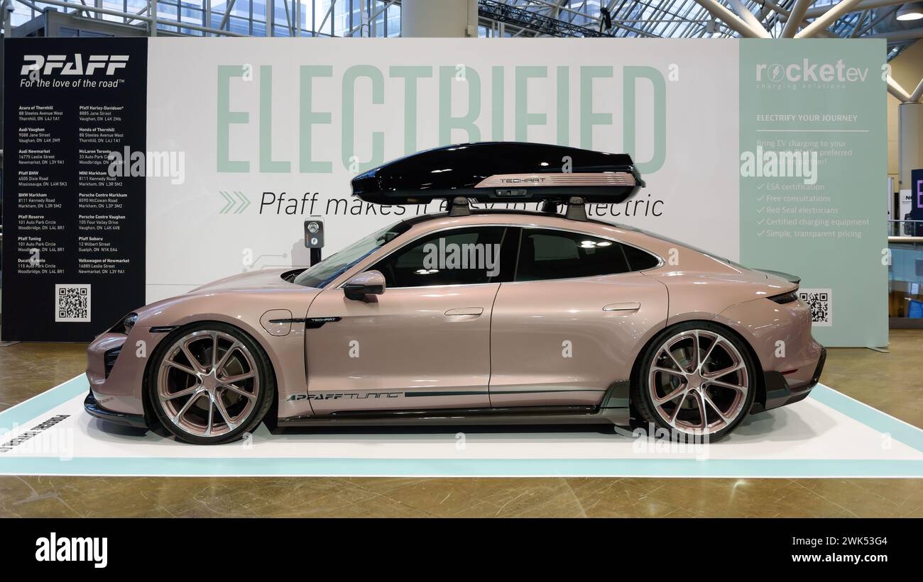 Une voiture ou un véhicule Porsche présenté par Pfaff Automotive Partners Banque D'Images