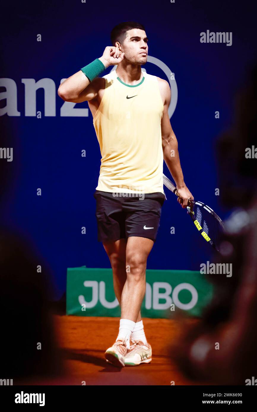 Buenos Aires, Argentine. 17 février 2024. L'Espagnol Carlos Alcaraz affronte le Chilien Nicolas Jarry (non représenté) lors des demi-finales du tournoi ATP à Buenos Aires. (Photo de Mariana Nedelcu /SOPA images/Sipa USA) crédit : Sipa USA/Alamy Live News Banque D'Images